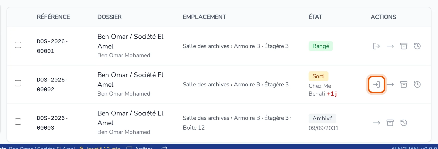 Liste des dossiers papier : une ligne Sorti avec le nom de l'emprunteur et le retard, l'icône de retour encadrée